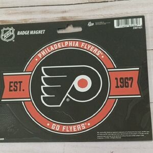 NHL Philadelphia Flyers Badge Magnet - Black and Red